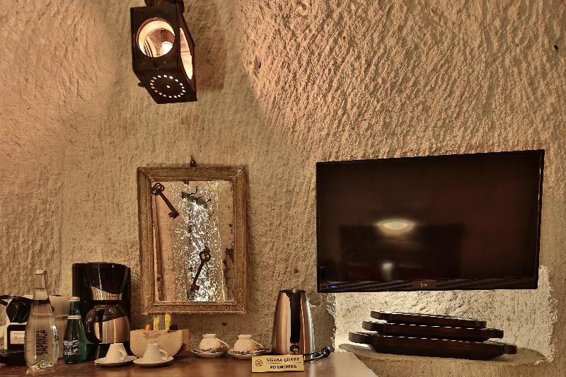 The Owl Cave Hotel - Oda