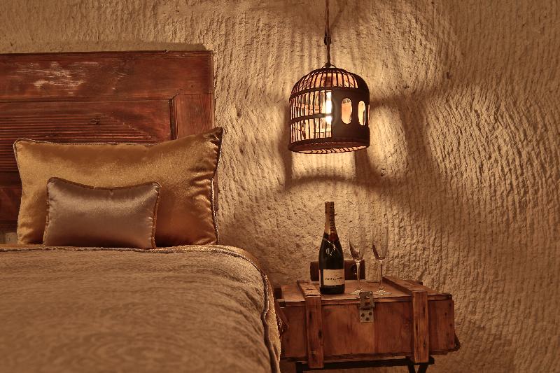 The Owl Cave Hotel - Oda
