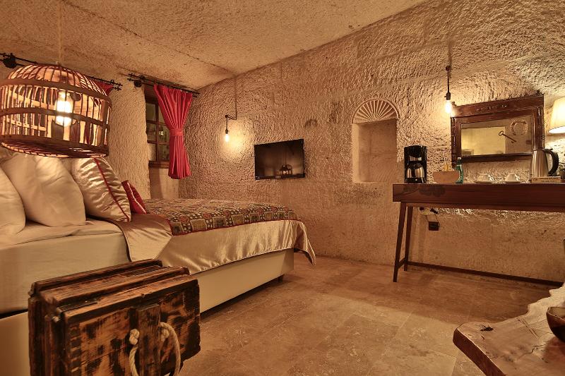 The Owl Cave Hotel - Oda