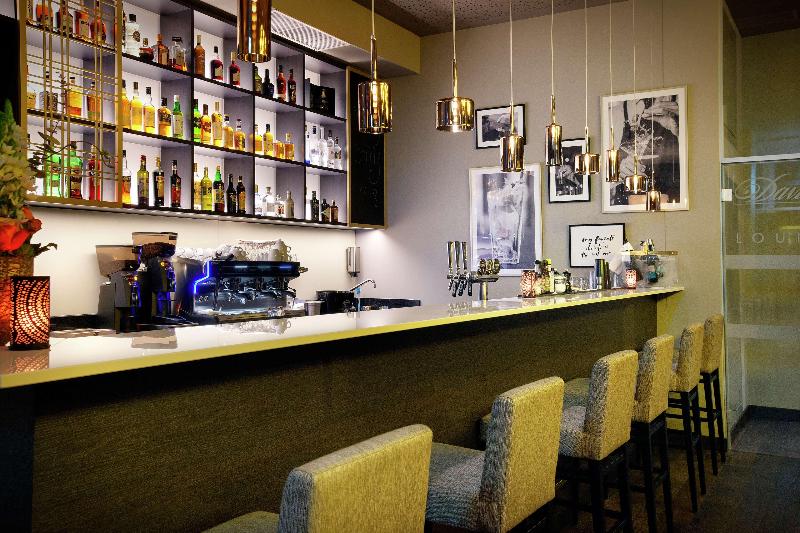 Hilton Garden Inn Zurich Limmattal - Bar