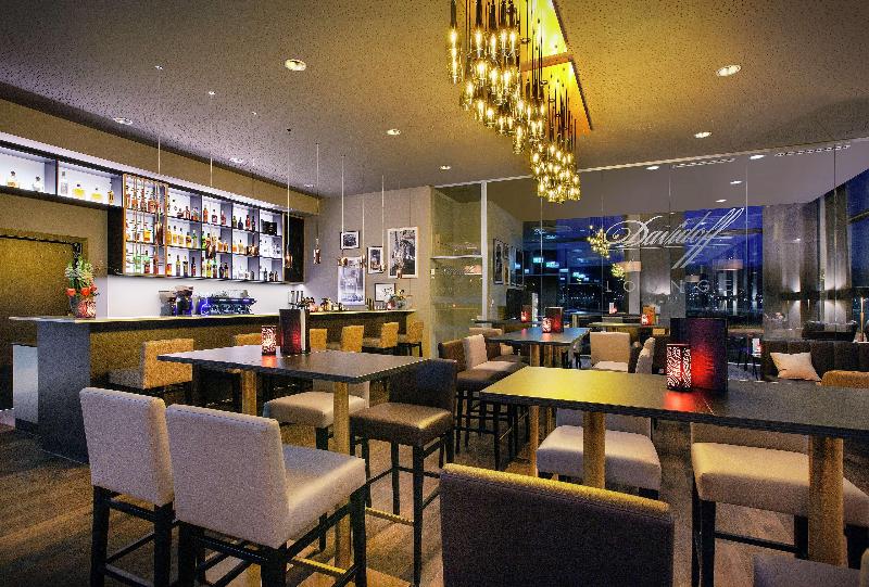 Hilton Garden Inn Zurich Limmattal - Bar