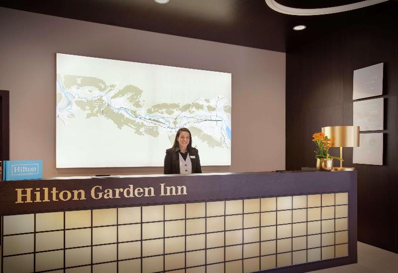 Hilton Garden Inn Zurich Limmattal - Lobi
