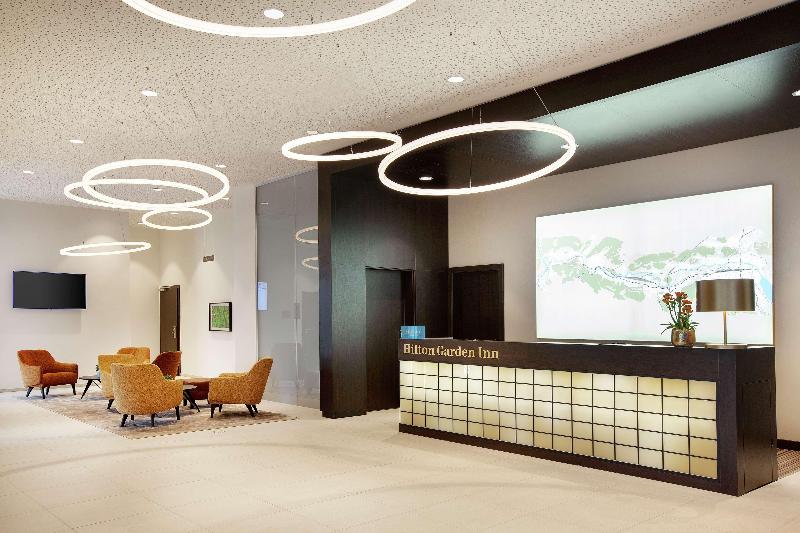 Hilton Garden Inn Zurich Limmattal - Lobi