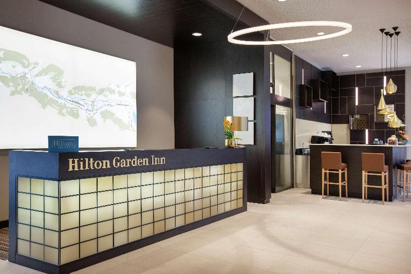Hilton Garden Inn Zurich Limmattal - Lobi