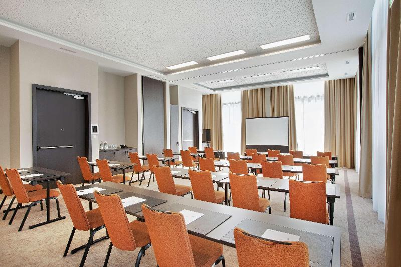 Hilton Garden Inn Zurich Limmattal - Toplantı