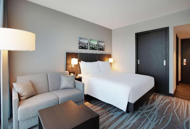 Hilton Garden Inn Zurich Limmattal - Oda