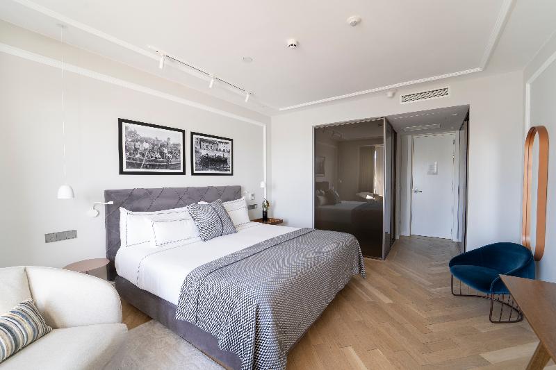 Lasala Plaza Hotel - Adults Only - Oda