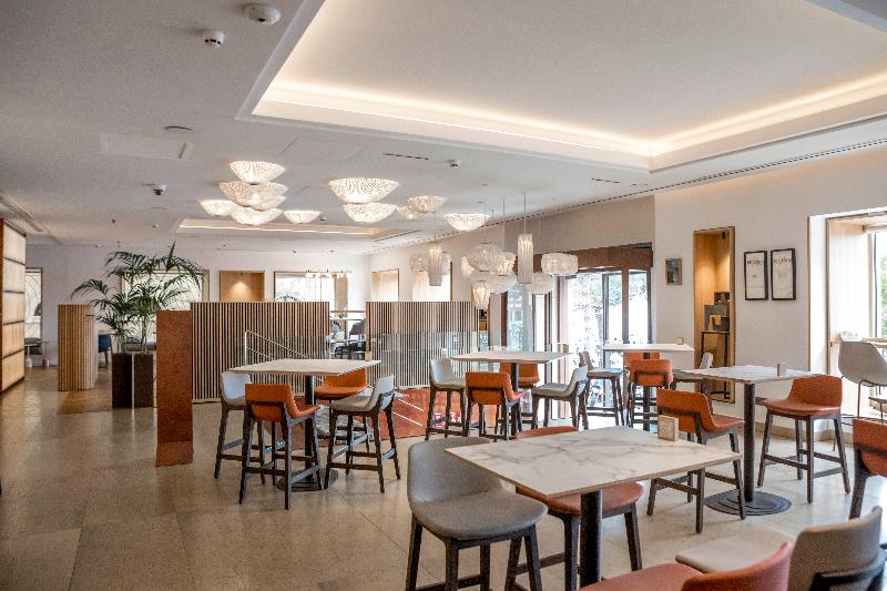 Lasala Plaza Hotel - Adults Only - Restoran