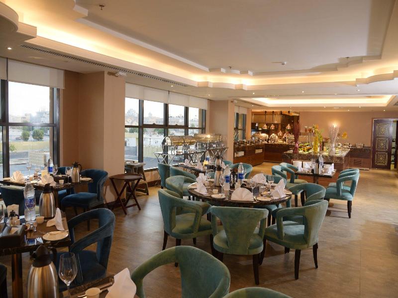 Warwick Al Khobar Hotel - Restoran