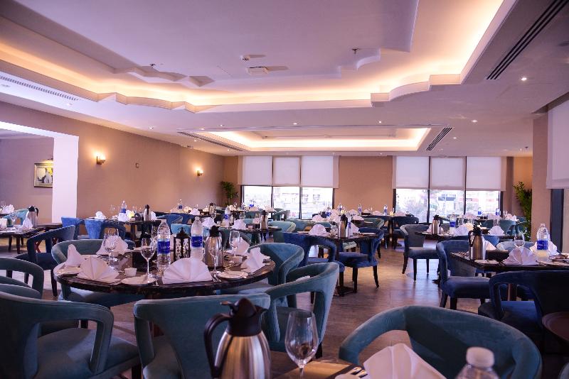 Warwick Al Khobar Hotel - Restoran