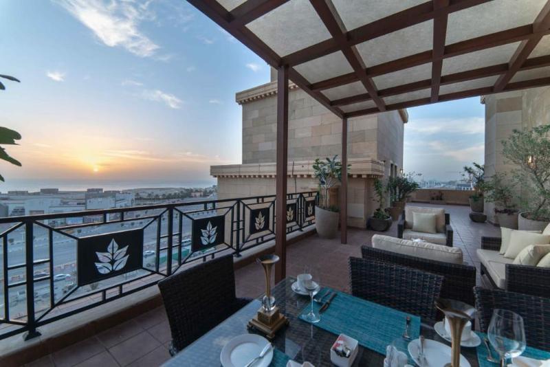 Warwick Al Khobar Hotel - Teras