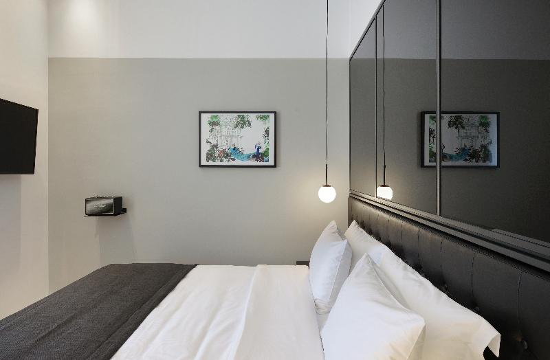 The Modernist - Oda