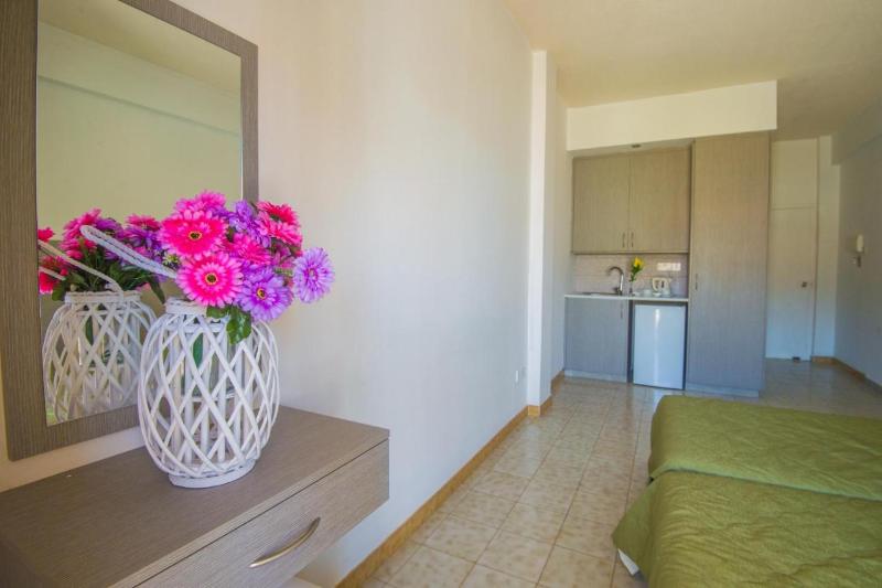 Windmills Hotel Apts - Genel