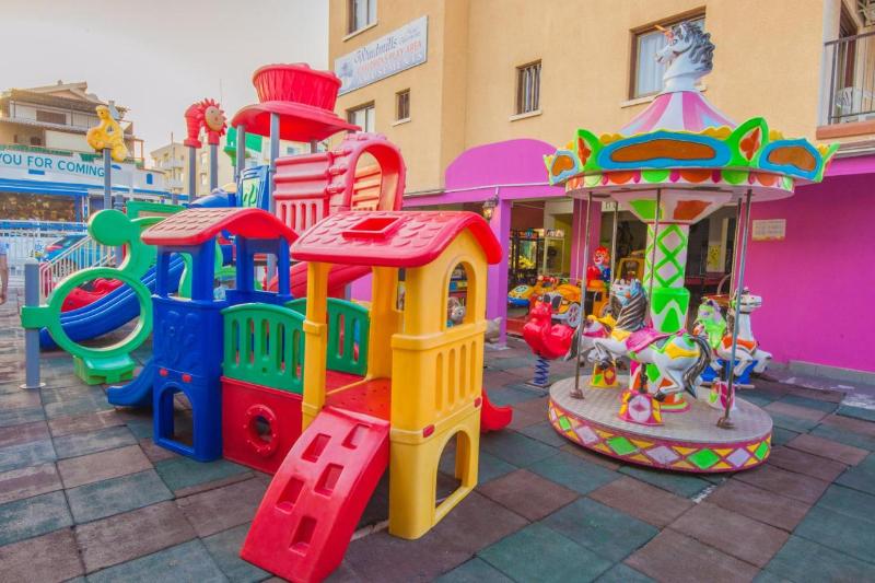 Windmills Hotel Apts - Genel