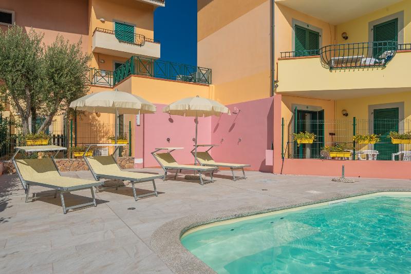 Residence I Mirti Bianchi - Havuz