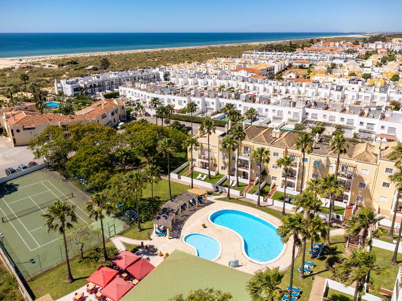 Praia da Lota Resort - Genel