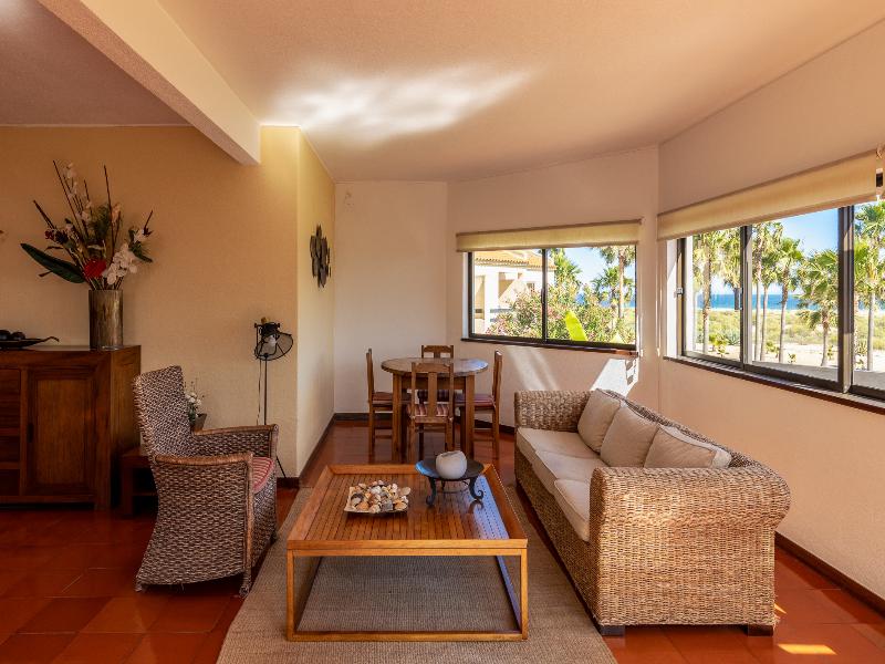Praia da Lota Resort - Genel