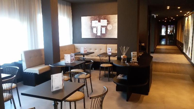 Smart Hotel King - Bar