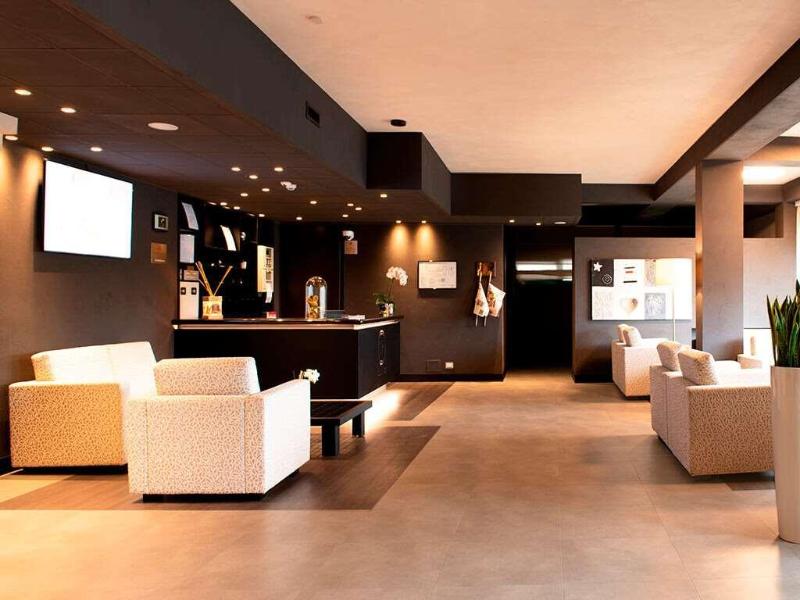 Smart Hotel King - Lobi