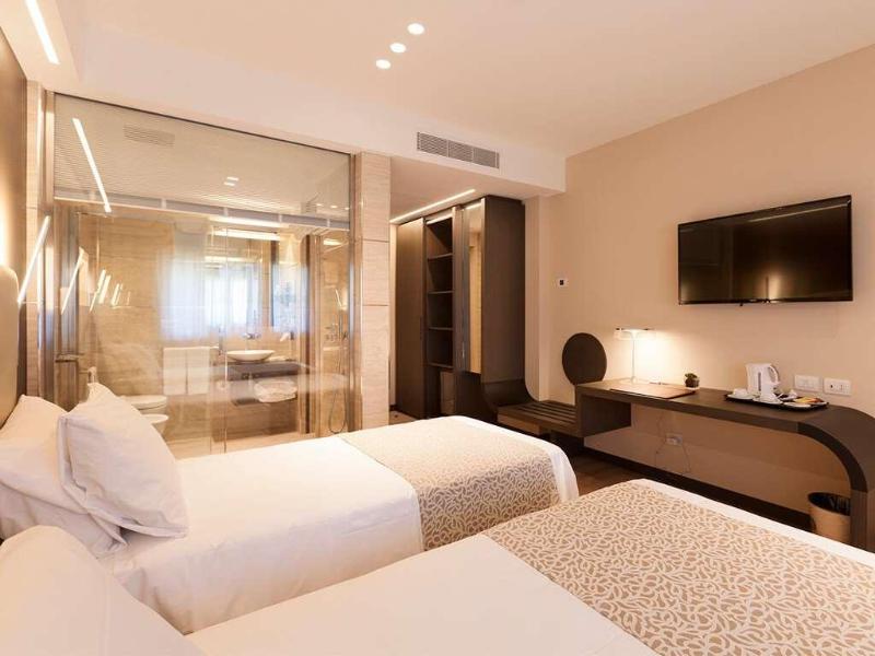 Smart Hotel King - Oda