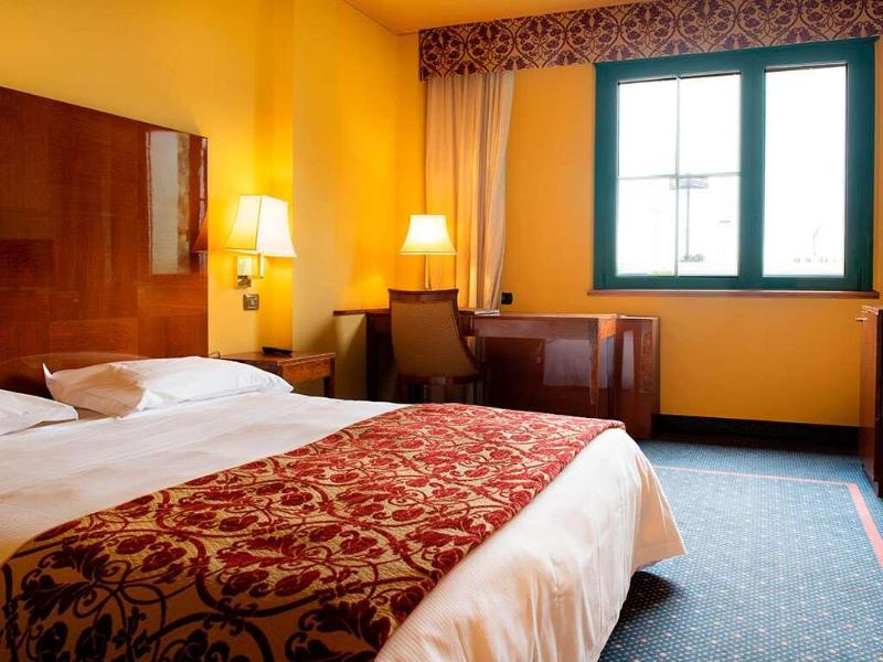 Smart Hotel King - Oda