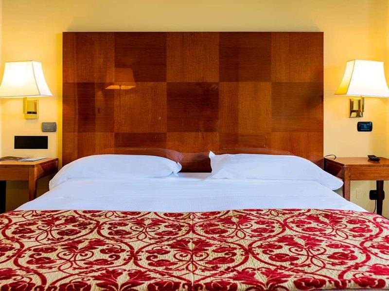 Smart Hotel King - Oda