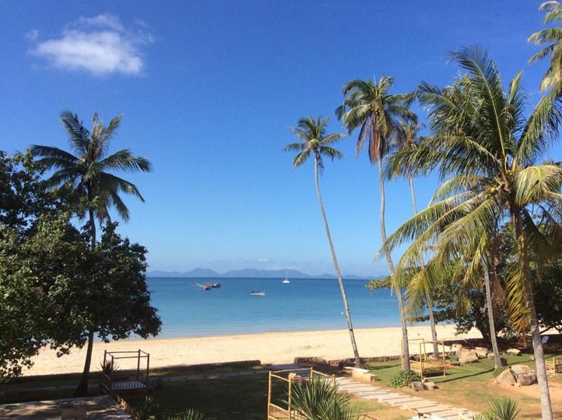 Anyavee Krabi Beach Resort - Plaj