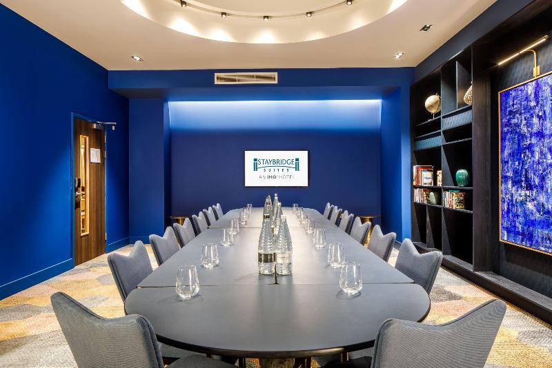 Staybridge Suites London - Heathrow Bath Road - Toplantı