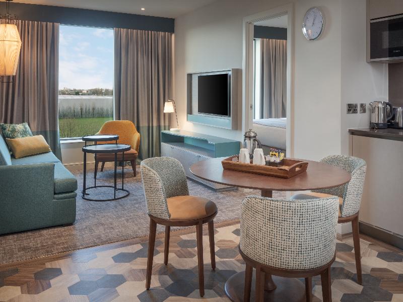 Staybridge Suites London - Heathrow Bath Road - Oda