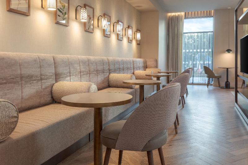 Staybridge Suites London - Heathrow Bath Road - Restoran