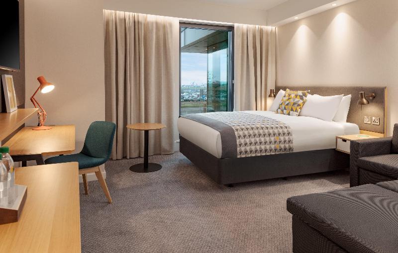 Holiday Inn London - Heathrow Bath Road - Oda