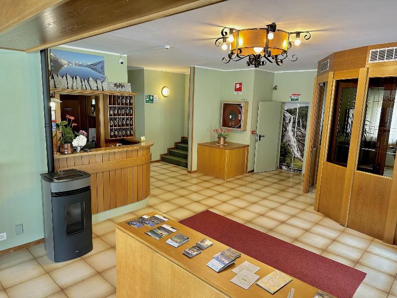 Hotel Ferrari - Lobi