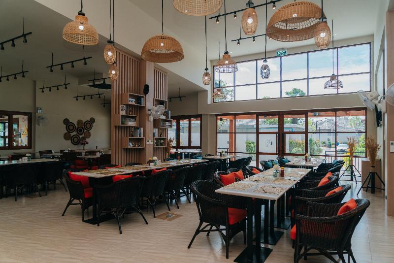 Rawayana West Villas & Kids Park - Restoran