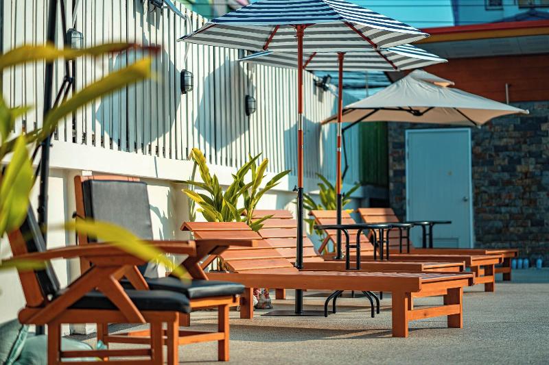 Blue Sky Residence Airport - Havuz