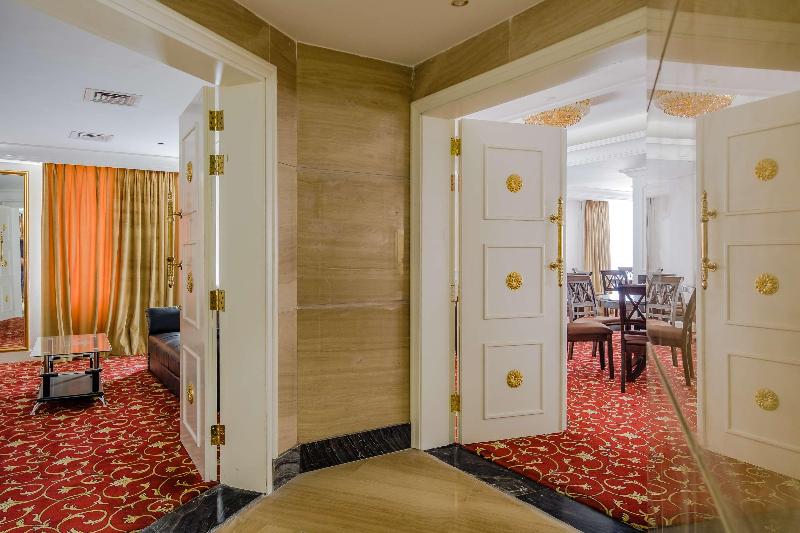 Crystal Plaza Al Majaz Ex Tulip inn al Khan Hotel - Toplantı