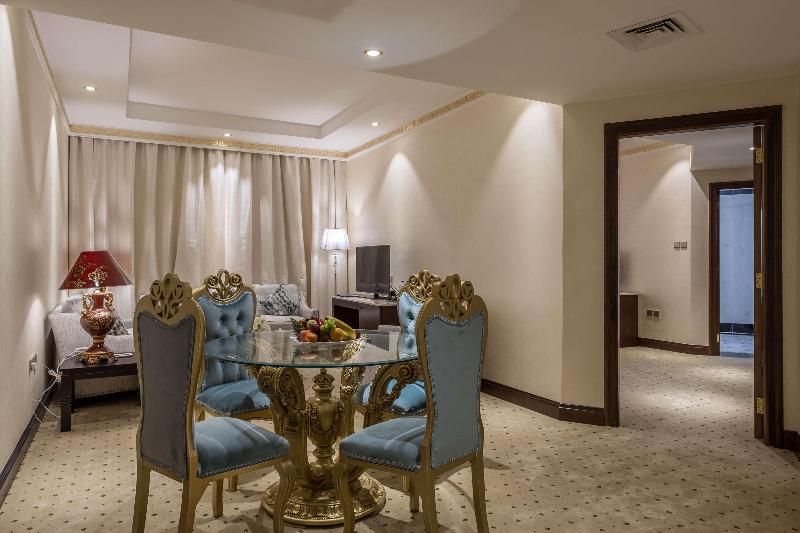 Crystal Plaza Al Majaz Ex Tulip inn al Khan Hotel - Oda