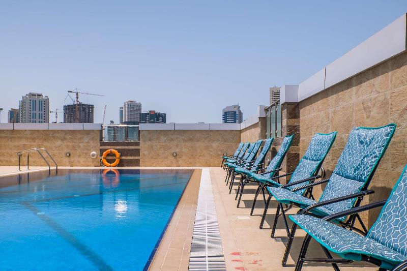 Crystal Plaza Al Majaz Ex Tulip inn al Khan Hotel - Havuz