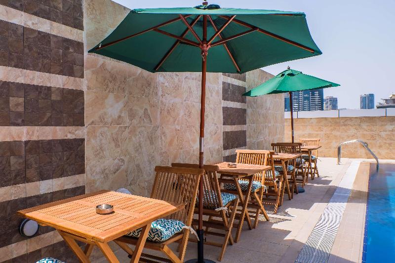Crystal Plaza Al Majaz Ex Tulip inn al Khan Hotel - Havuz