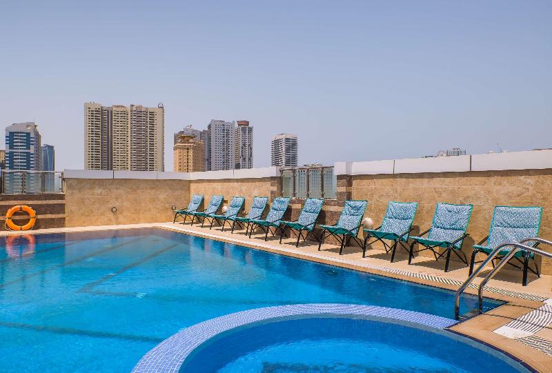 Crystal Plaza Al Majaz Ex Tulip inn al Khan Hotel - Havuz
