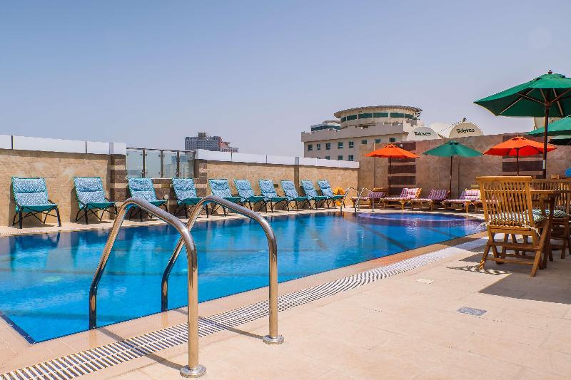Crystal Plaza Al Majaz Ex Tulip inn al Khan Hotel - Havuz