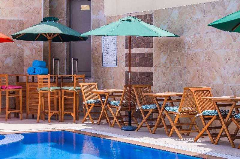 Crystal Plaza Al Majaz Ex Tulip inn al Khan Hotel - Havuz