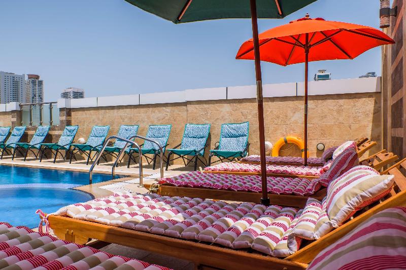 Crystal Plaza Al Majaz Ex Tulip inn al Khan Hotel - Havuz
