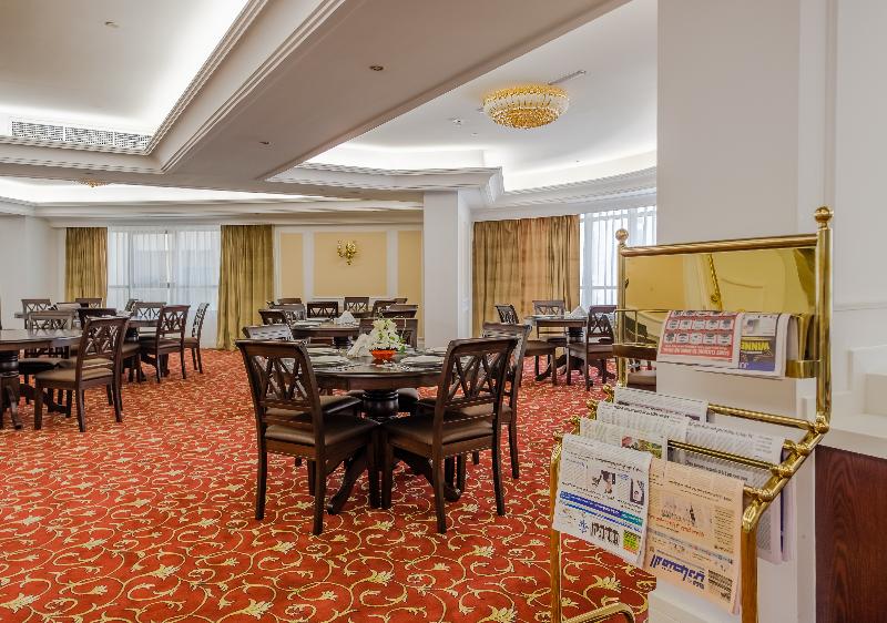 Crystal Plaza Al Majaz Ex Tulip inn al Khan Hotel - Restoran