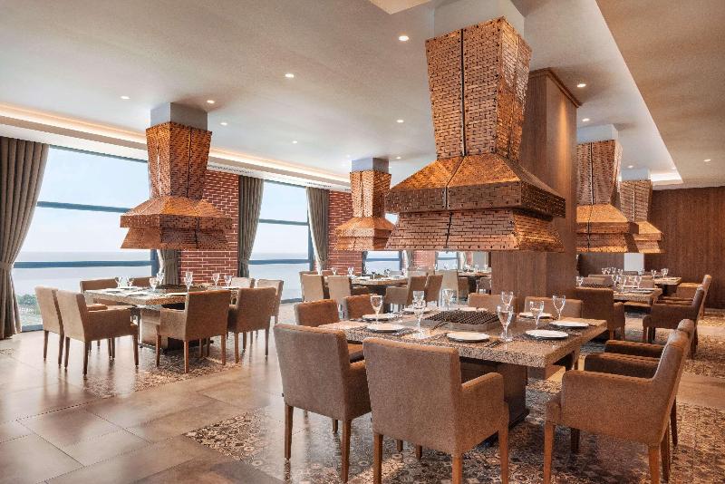 Ramada Plaza By Wyndham Rize - Restoran
