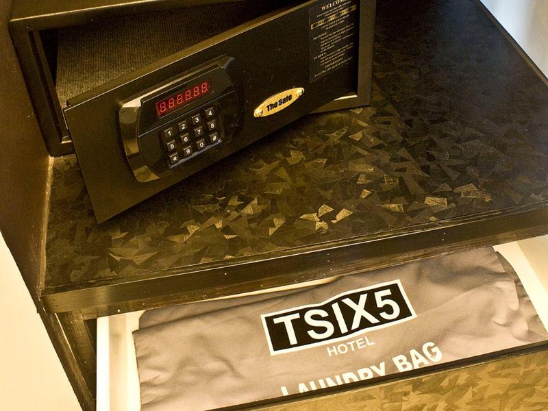 Tsix5 Phenomenal - Oda