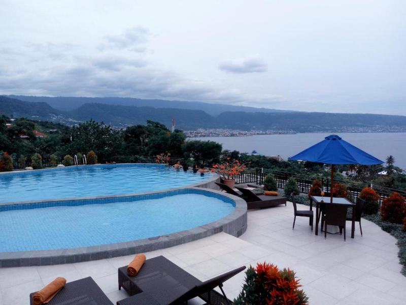 Hotel Santika Luwuk - Havuz