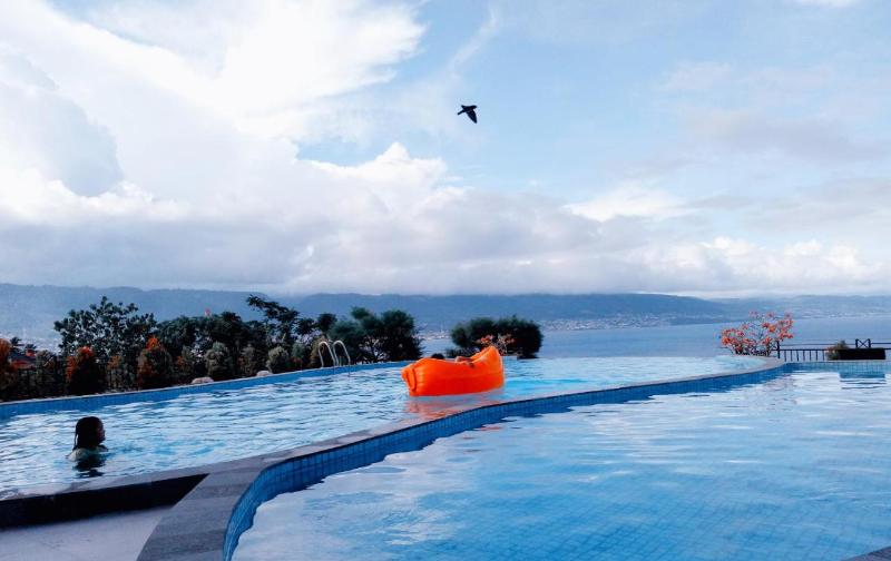 Hotel Santika Luwuk - Havuz