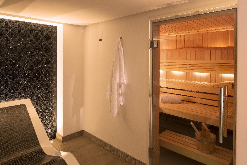Hotel D - Aktivite