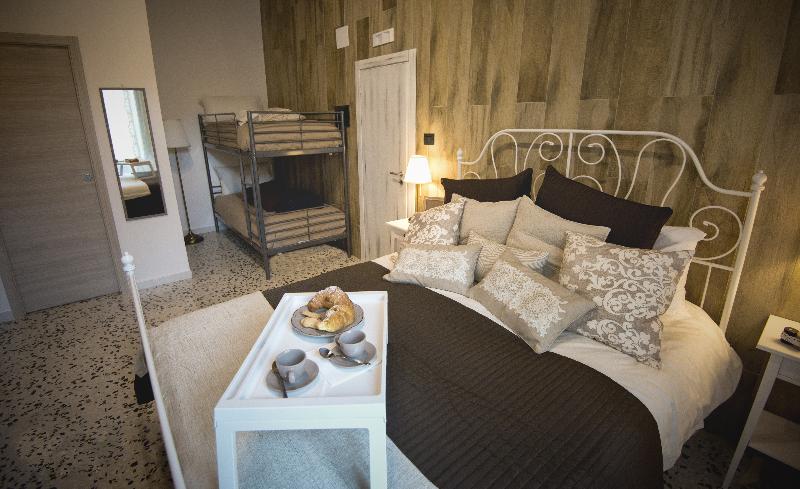 Elegant B&B Il Vicolo Storico - Oda