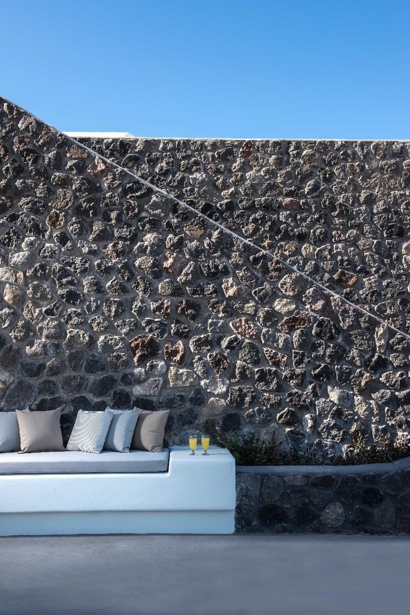Elements of Caldera Suites - Lobi
